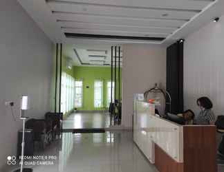 Lobby 2 One's Hotel Sidikalang