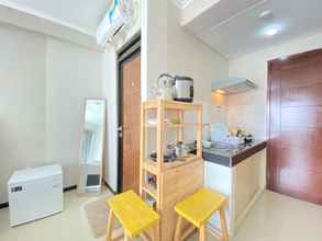 Kamar Tidur 4 Minimalist Decor Studio at Gateway Pasteur Apartment By Travelio