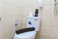 In-room Bathroom Best 1BR+1 at Menara Latumenten Apartment Grogol By Travelio