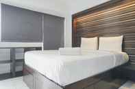 Kamar Tidur Comfy and Relax Studio at Sahid Metropolitan Apartment By Travelio