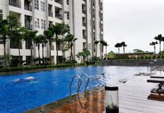 Swimming Pool 5 Artistic and Nice 1BR at Saveria Apartment By Travelio