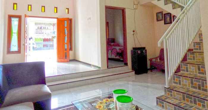 Lobby Kawah Ijen Homestay