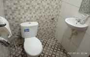 Toilet Kamar 3 Homestay Sigit Syari'ah