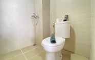 Toilet Kamar 4 Elegant 2BR at Gateway Pasteur Apartment near Pasteur Exit Toll By Travelio