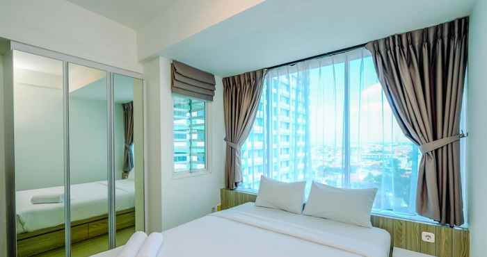 ห้องนอน Fully Furnished with Comfy Design Studio at Grand Kamala Lagoon Apartment By Travelio