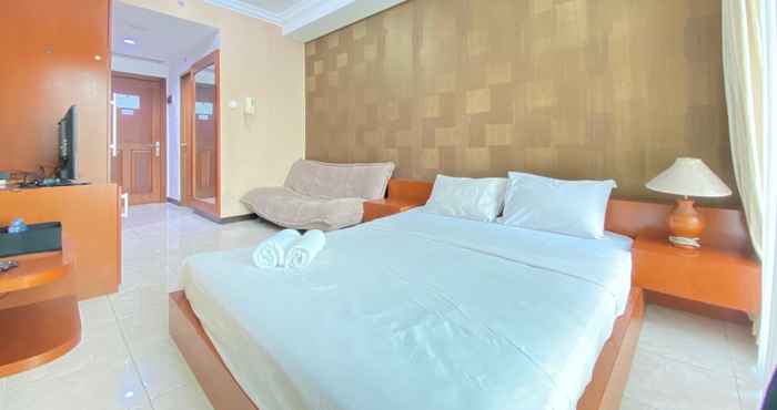 Kamar Tidur Well Appointed Studio at Galeri Ciumbuleuit 1 Apartment By Travelio