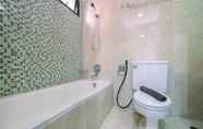 In-room Bathroom 5 Spacious 2BR Apartment at Sudirman Tower Condominium By Travelio
