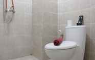 In-room Bathroom 4 Cozy and Tidy Studio at Pinewood Apartment near UNPAD Jatinangor By Travelio