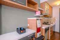 Ruang Umum Cozy Stay Studio Apartment Park View Condominium By Travelio