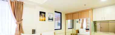 Kamar Tidur 2 Homey and Comfy Studio at Meikarta Apartment By Travelio