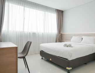 Kamar Tidur 2 High Floor and Comfortable 1BR Paddington Heights Apartment By Travelio