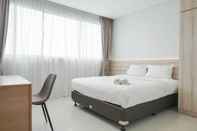 Kamar Tidur High Floor and Comfortable 1BR Paddington Heights Apartment By Travelio