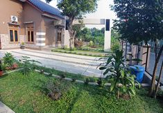Exterior 2 Guest House Syariah Griya Pramesti