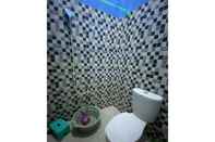 In-room Bathroom Homestay Kopter Makassar