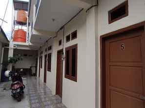 Bên ngoài 4 Al Baroqah Homestay