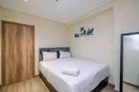 Kamar Tidur Simply and Cozy 1BR Apartment at Pejaten Park Residence By Travelio