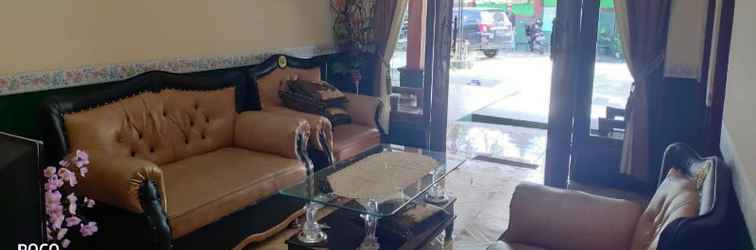 Lobby Homestay Hanum