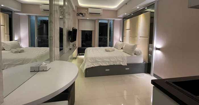 Bedroom Cosmy Benson Apartment at Supermal Pakuwon