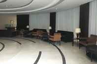 Lobby Classic & Gorgeous 2BR at Braga City Walk Apartment By Travelio