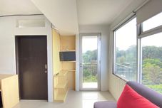 Lobby Comfortable 2BR Apartment with AC in Living Room at The Jarrdin Cihampelas By Travelio