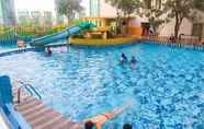 Swimming Pool 6 Comfort 2BR at Great Western Resort Apartment By Travelio