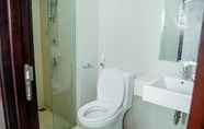 In-room Bathroom 5 Apartment Thamrin District Managed by Iora Room