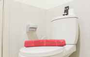 Toilet Kamar 5 Great Choice 2BR at Meikarta Apartment By Travelio