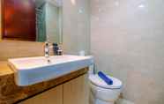 In-room Bathroom 4 Comfort and Strategic Studio at Menteng Park Apartment By Travelio