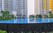 Kolam Renang 7 Comfort Studio Apartment at Springlake Summarecon By Travelio