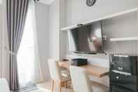 Ruang Umum Cozy and Comfort Studio at Menteng Park Apartment By Travelio