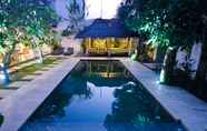 Swimming Pool 3 Sienna Villa Kuta Lombok