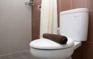 In-room Bathroom 5 Cozy Living and Homey 1BR Apartment at Atlanta Residences By Travelio