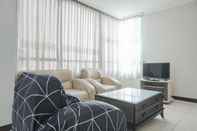 Lobi Homey 2BR Apartment at Pangeran Jayakarta By Travelio