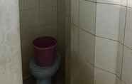 Toilet Kamar 6 Kost Aka