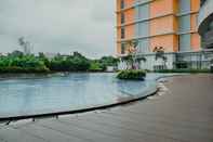 Kolam Renang Fully Furnished with Comfortable Design 1BR at Pejaten Park Residence By Travelio