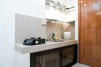 Common Space 4 Best Choice and Cozy Studio at The Nest Apartment near Puri By Travelio