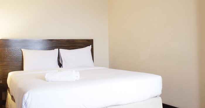 Bedroom Comfy and Gorgeous 2BR at Braga City Walk Apartment By Travelio