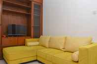 Ruang untuk Umum Near Tanah Abang Strategic 2BR at Sudirman Park Apartment By Travelio