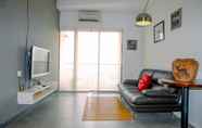 Ruang untuk Umum 4 Modern 2BR at Cervino Village Apartment By Travelio