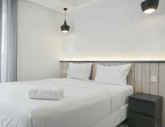 ห้องนอน 2 Luxurious and Comfy 2BR at West Vista Apartment By Travelio