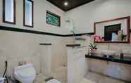 Toilet Kamar 6 Umah Bidadari Villa