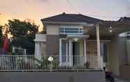 Bangunan 2 Villa Kawan Jaya