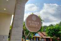 Luar Bangunan Summerfield Homestay and Cafe