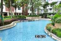 Swimming Pool Apartemen Borneo Bay by @liburanbalikpapan