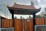 Bangunan Adine Guest House