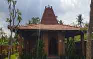 Bangunan 2 Adine Guest House