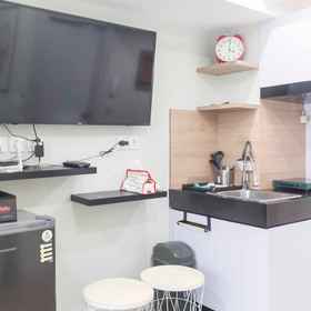 Comfortable Studio Apartment near Mall at Springlake Summarecon By Travelio 1, Hotel MTs Amiruddin Wal Munawwaroh