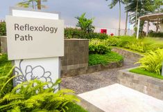 Exterior 6 Comfortable Studio Apartment near Mall at Springlake Summarecon By Travelio