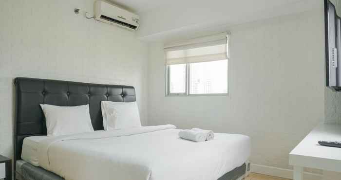 Bedroom Best Location 2BR Apartment at The Wave Kuningan By Travelio