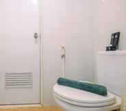 Toilet Kamar 4 Cozy Living Studio Room Apartment at Taman Melati Margonda By Travelio